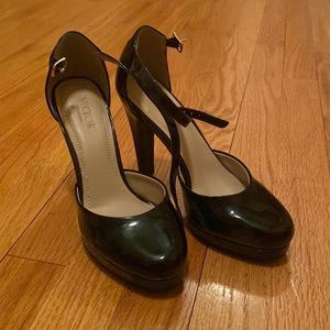 Black heels with strap